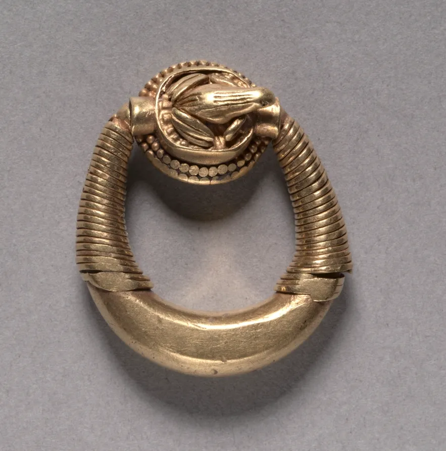 Finger Ring with Frog, by Unknown artist
