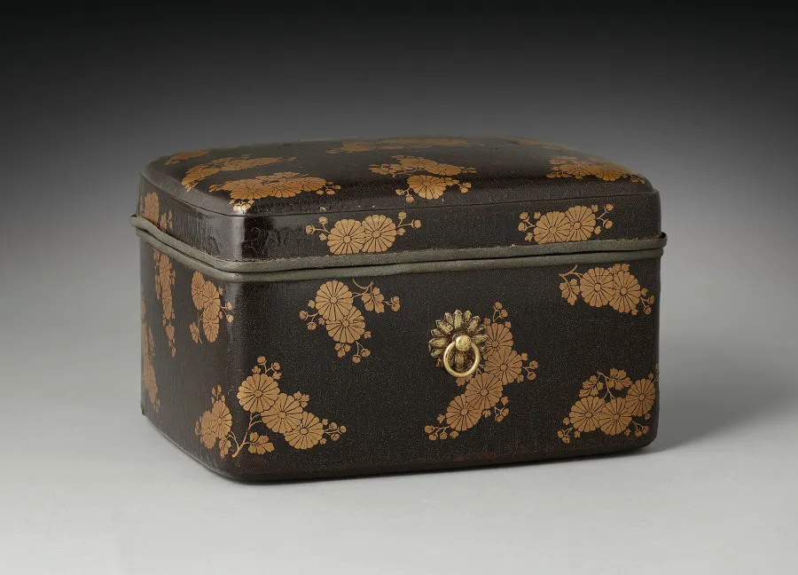 Cosmetics Box with Chrysanthemums, by Unknown artist