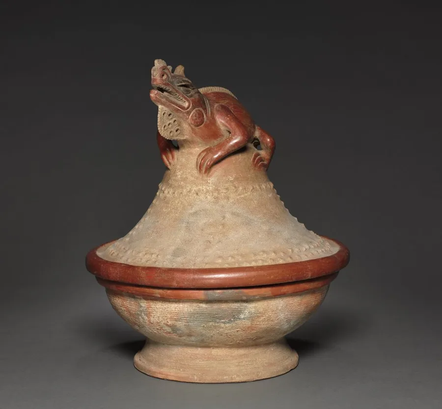 Lidded Bowl with Iguana, by Unknown artist