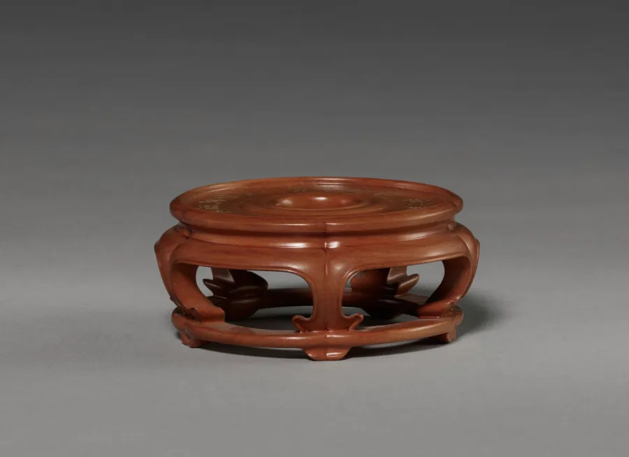 Covered Jar (stand), by Unknown artist