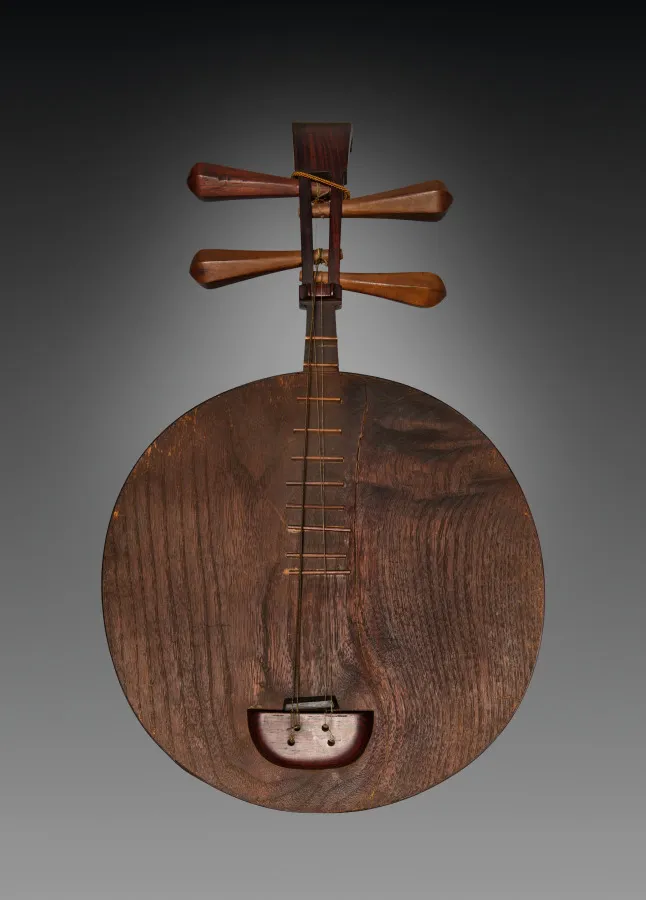 Moon Lute (Yueqin), by Unknown artist