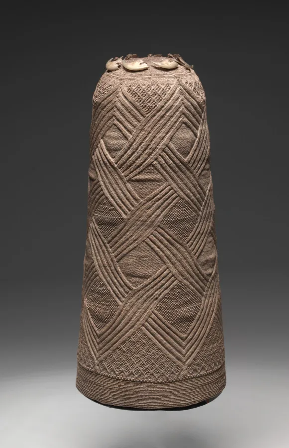 Prestige Cap (mpu ngola), by Unknown artist