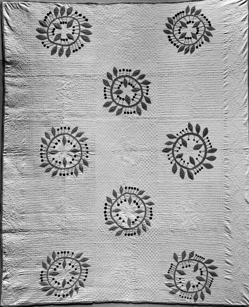 "Cherry Wreaths" Quilt, by Kate D. Reed