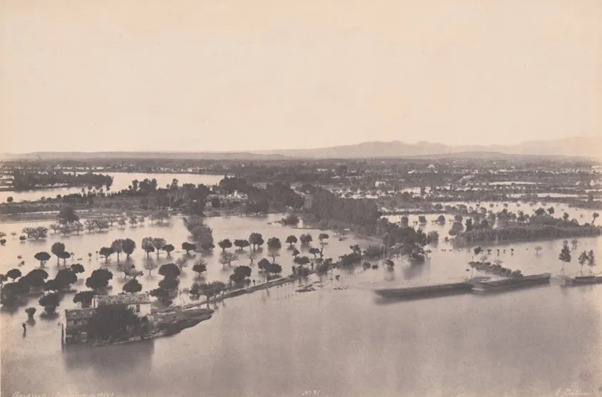 Avignon (Flood of 1856) (Avignon [Inondation de 1856]), by Edouard Denis Baldus