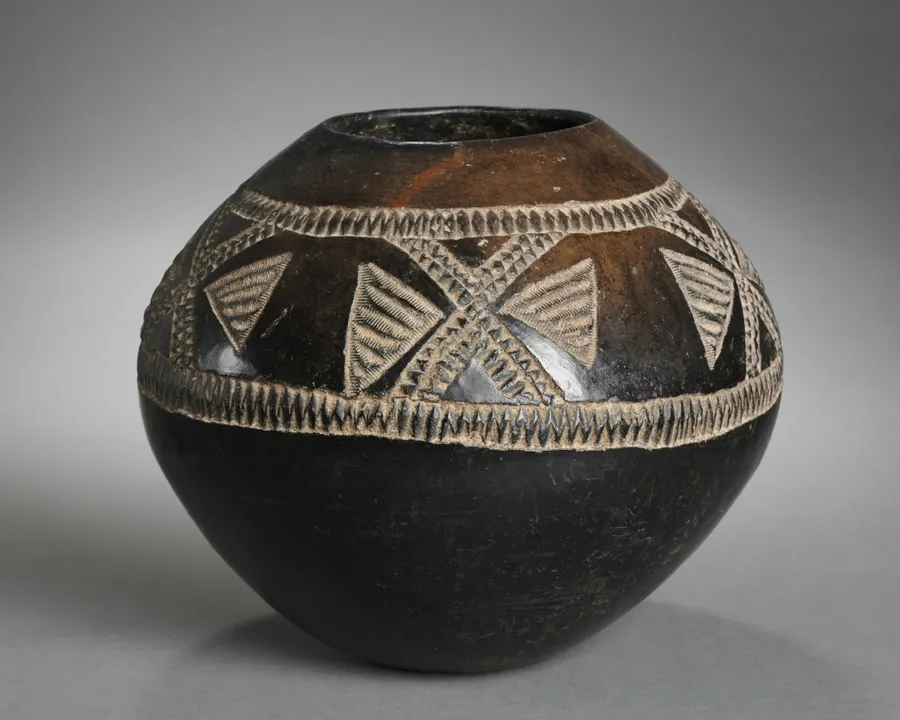 Pot, by Unknown artist