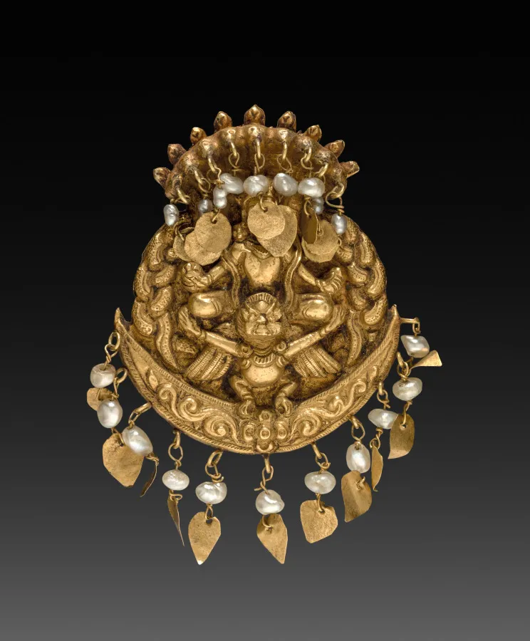 Earring with Four-Armed Vishnu Riding Garuda with Nagas (serpent divinities), by Unknown artist